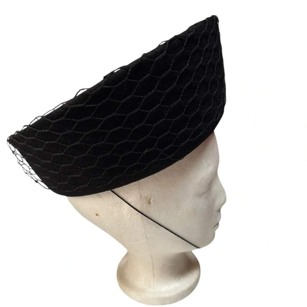 1940s Glenover 100% Wool Hat w/Netting - Picture 1 of 6
